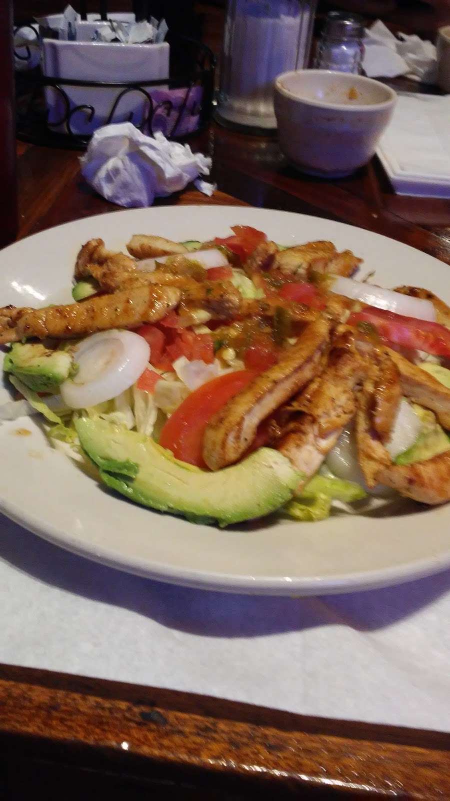 El Tiburón Seafood & Grill | 5522 Columbia Ave, Dallas, TX 75214, USA | Phone: (214) 238-2955