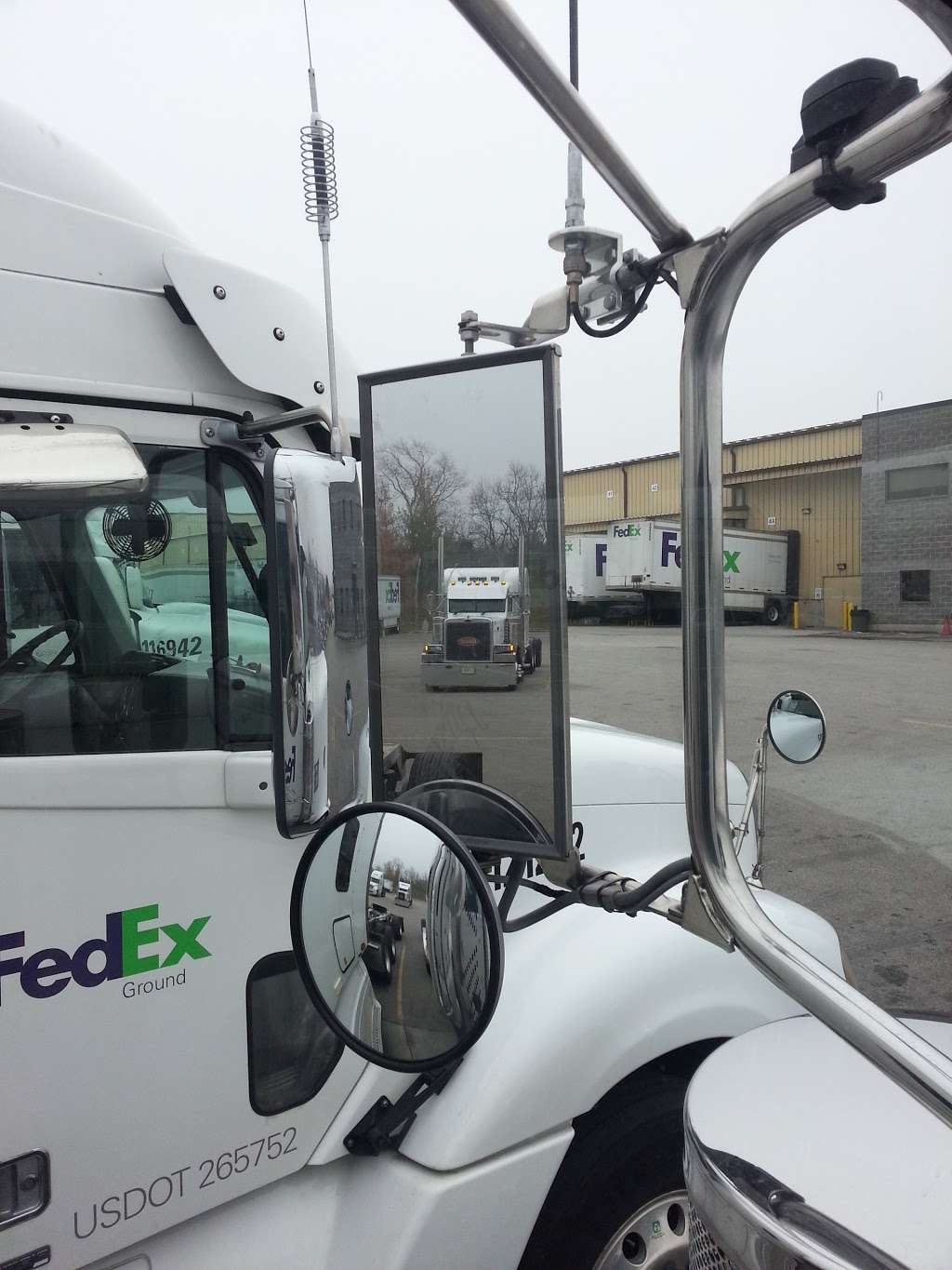 FedEx Ground | 8000 Cole Pkwy, Lenexa, KS 66227, USA | Phone: (800) 463-3339