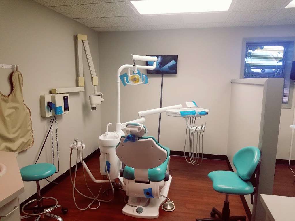 Family Dental Care of Belvidere - Farzin Yousef D.D.S | 860 Biester Dr #102, Belvidere, IL 61008, USA | Phone: (815) 544-3426