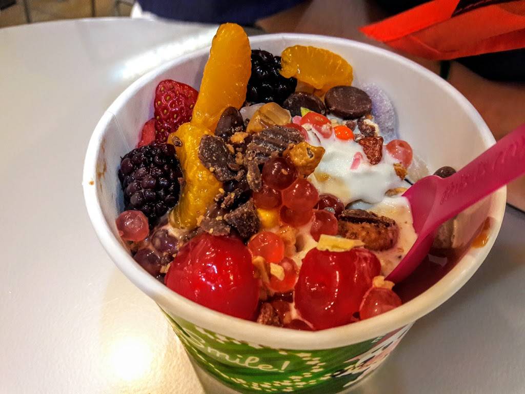 Menchies Frozen Yogurt | 301 W Parkwood Ave, Friendswood, TX 77546, USA | Phone: (281) 482-2806