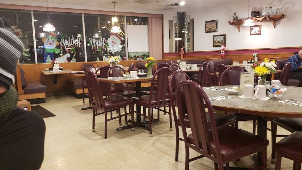 Al & Andys Restaurant | 9724 W Irving Park Rd, Schiller Park, IL 60176 | Phone: (847) 678-3812