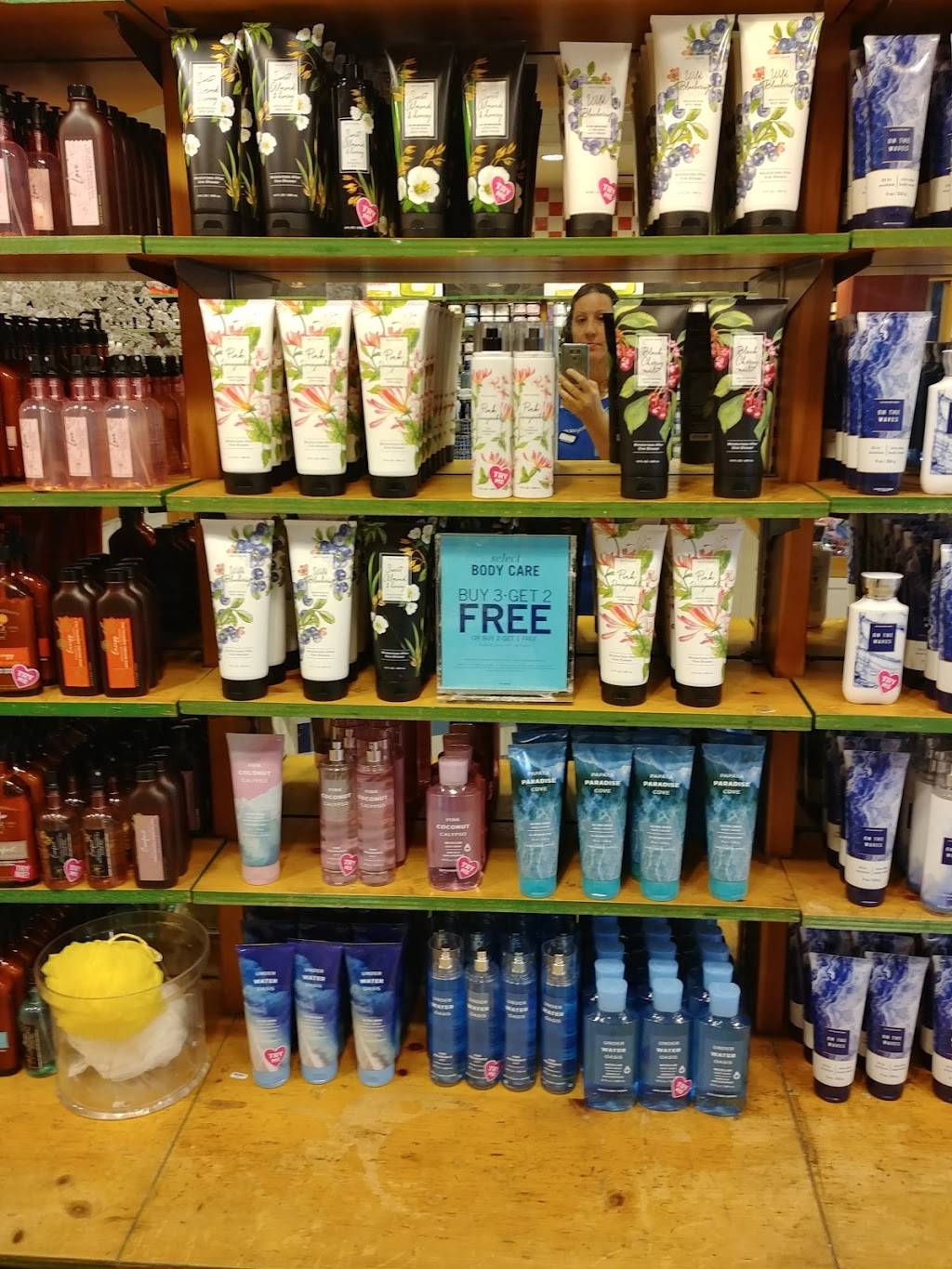 Bath & Body Works | 6036 SUNRISE MALL, Citrus Heights, CA 95610, USA | Phone: (916) 965-9369