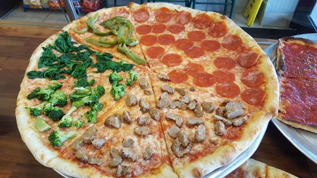 Pizzeria Visco | 530 Simpson Dr, Chester Springs, PA 19425, USA | Phone: (610) 458-4220