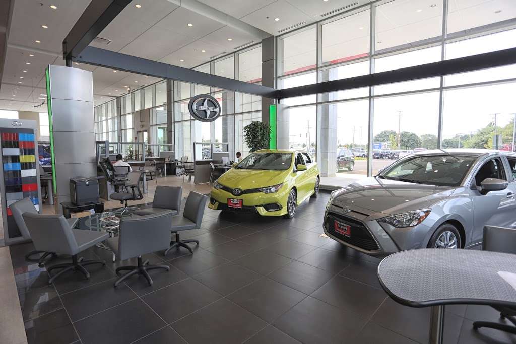 Elgin Toyota | 1600 W Lake St, Streamwood, IL 60107, USA | Phone: (847) 628-2800