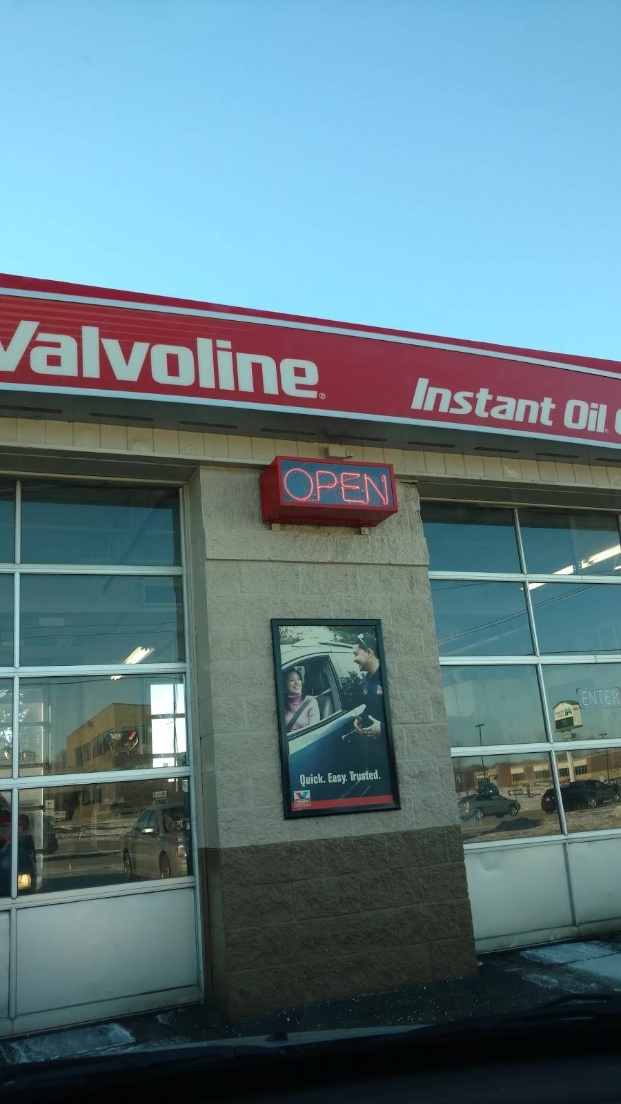 Valvoline Instant Oil Change | 2855 White Bear Ave, Maplewood, MN 55109, USA | Phone: (651) 770-7671
