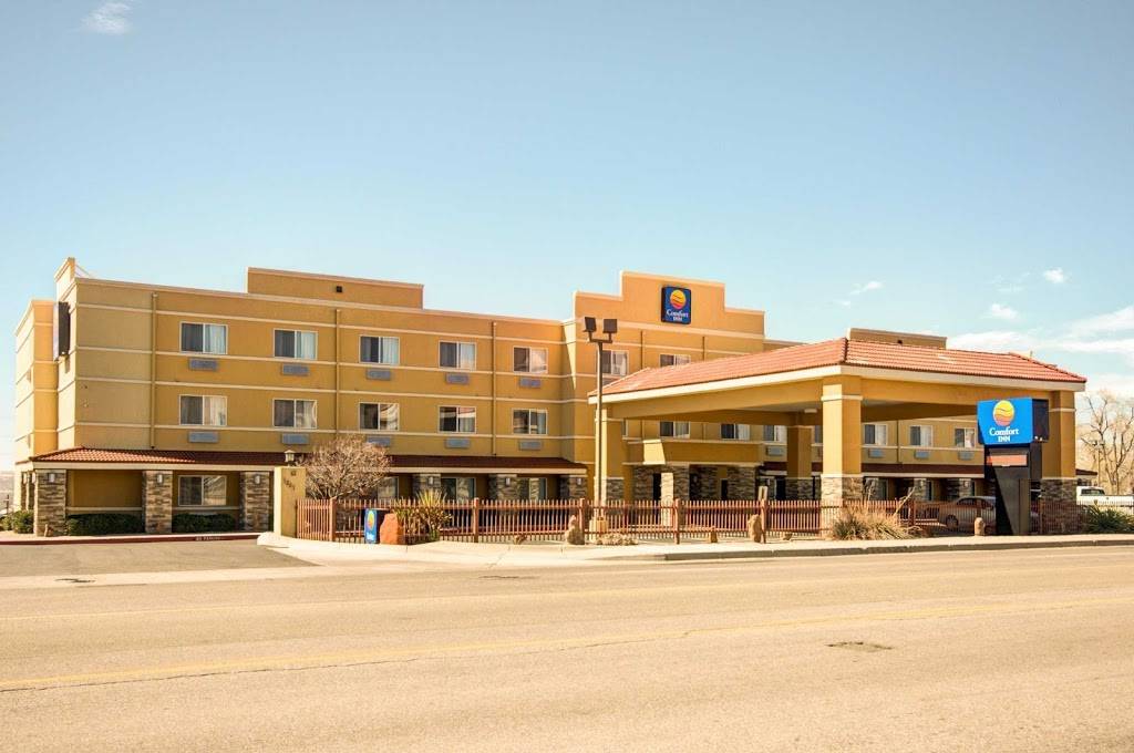Comfort Inn Albuquerque Airport | 1801 Yale Blvd SE, Albuquerque, NM 87106, USA | Phone: (505) 242-0036