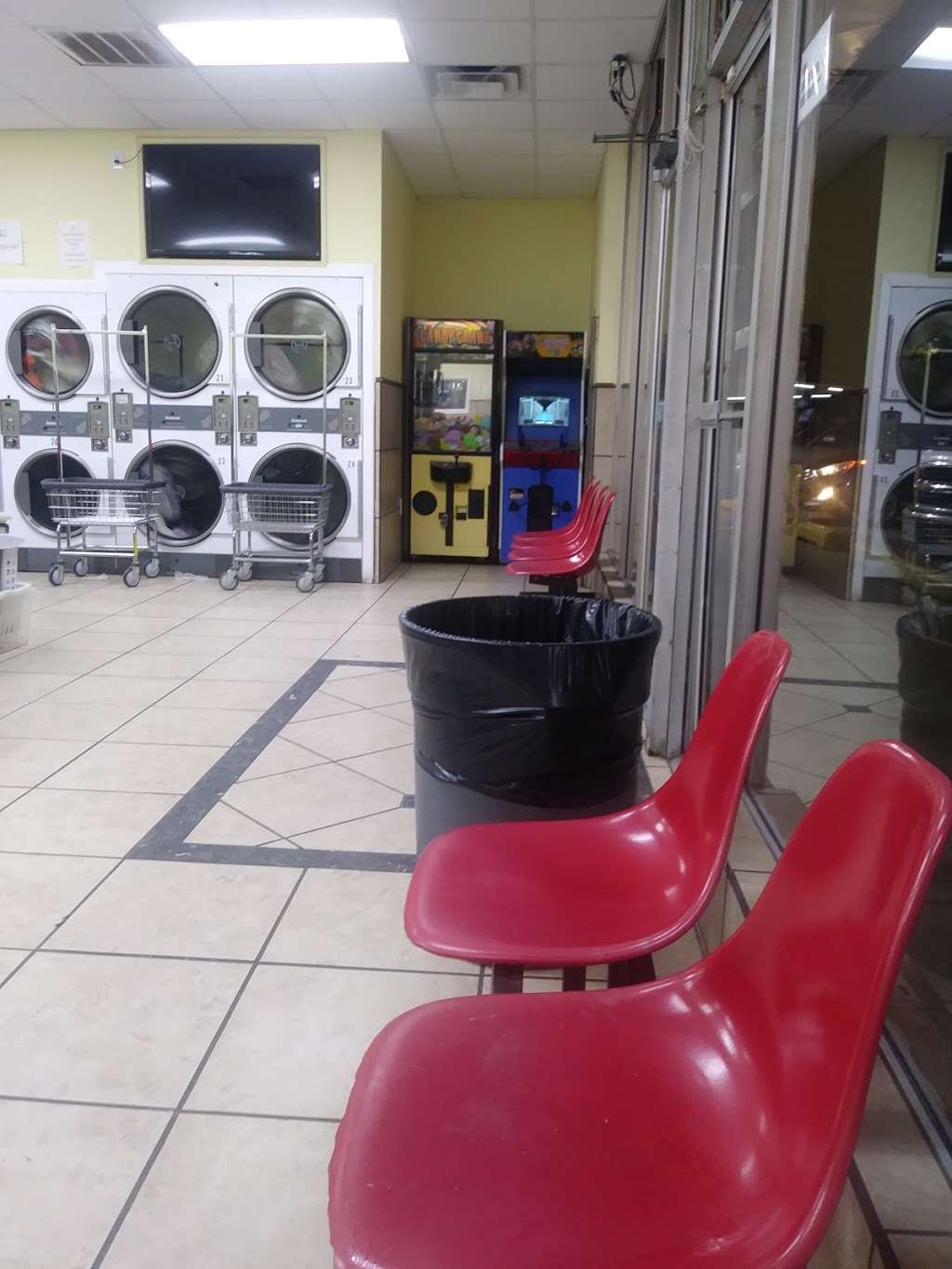 24 Hr Laundromat | 13010 Spring Oak Dr, Balch Springs, TX 75180, USA | Phone: (469) 516-6021