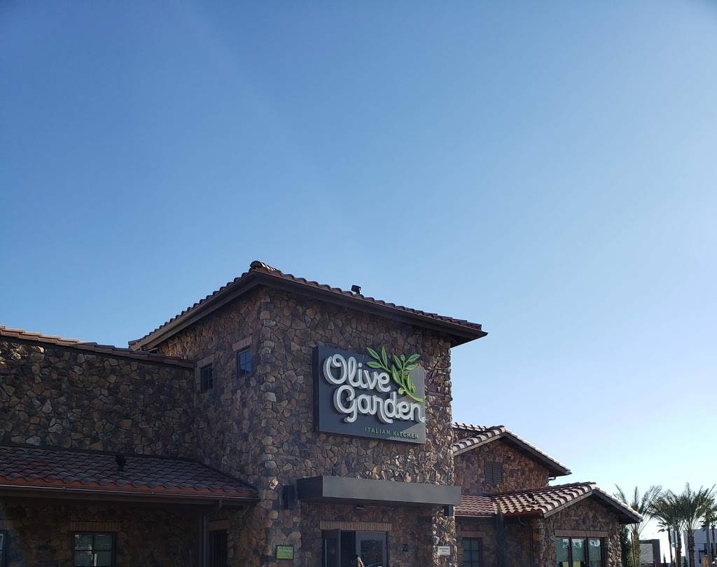 Olive Garden Italian Restaurant | 1301 W Renaissance Pkwy, Rialto, CA 92376, USA | Phone: (909) 350-2015