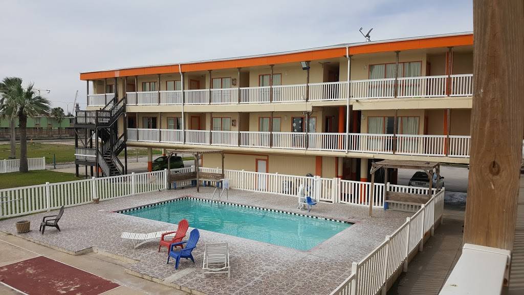 Sea Shell Inn Motel - Corpus Christi Beach | 202 Kleberg Pl, Corpus Christi, TX 78402, USA | Phone: (361) 888-5391