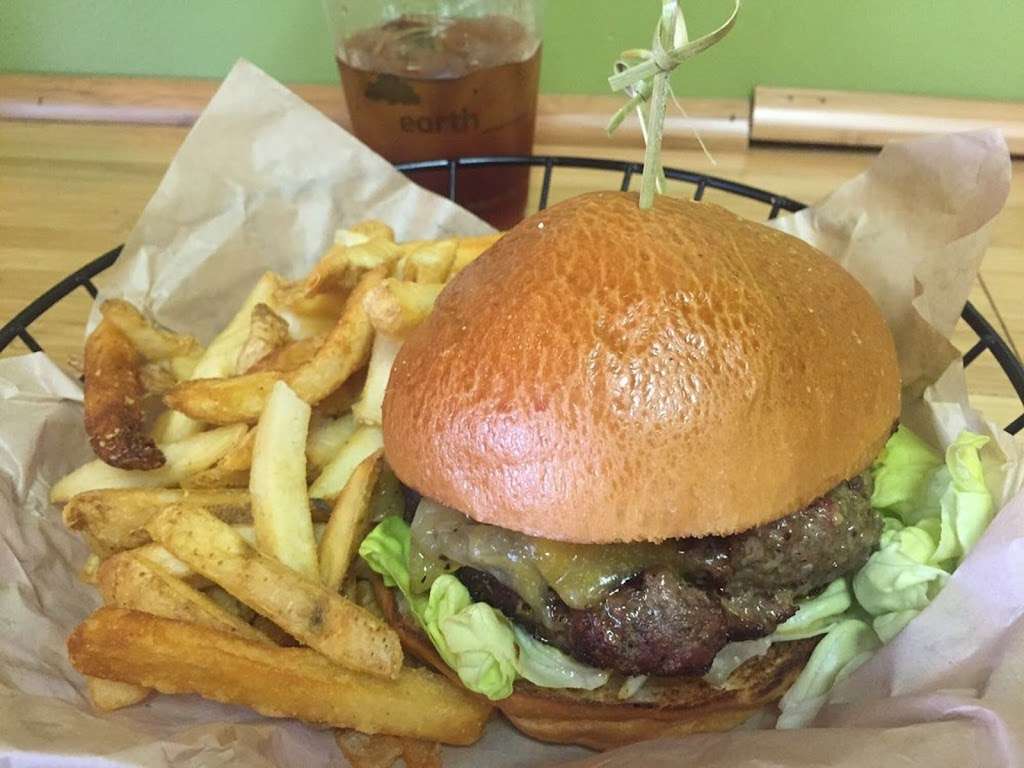 Reggies Grill | 5333 Zoo Dr, Los Angeles, CA 90027, USA