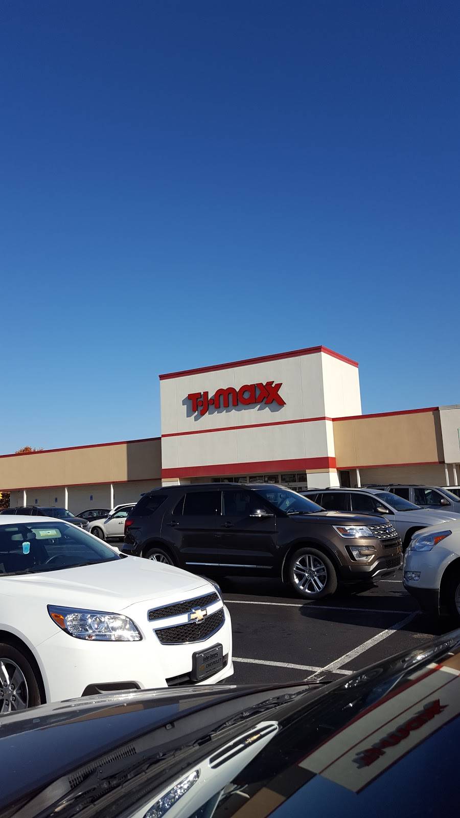 T.J. Maxx | 4201 Town Center Blvd, Jeffersonville, IN 47130, USA | Phone: (812) 284-2519