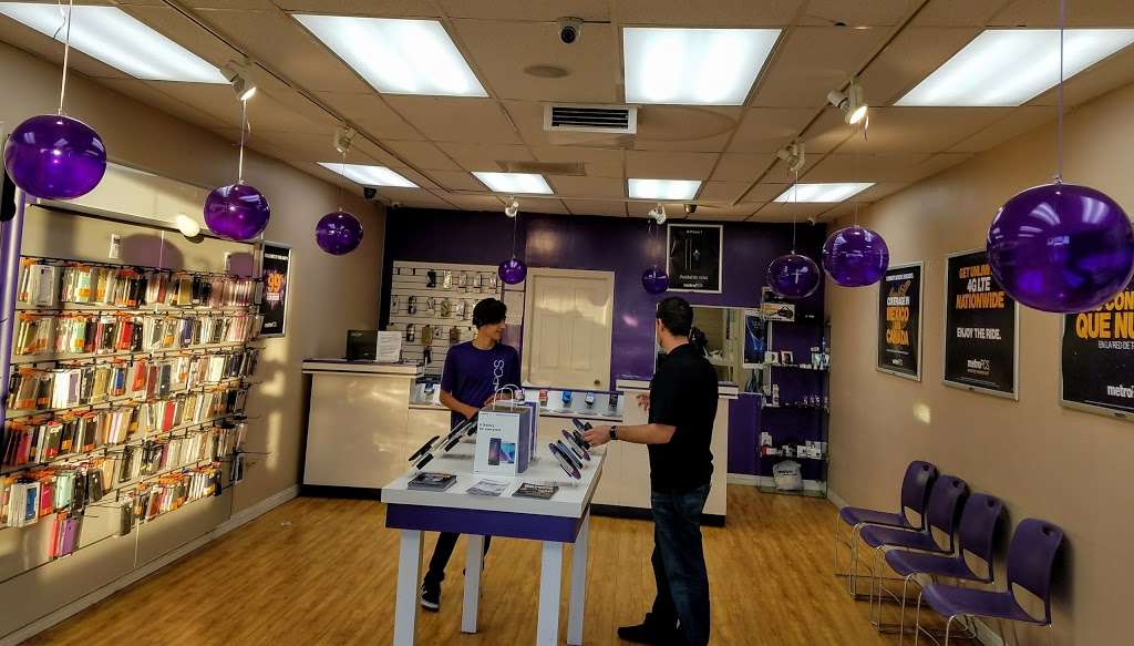 Metro by T-Mobile | 10530 Knott Ave., Stanton, CA 90680 | Phone: (714) 236-5545