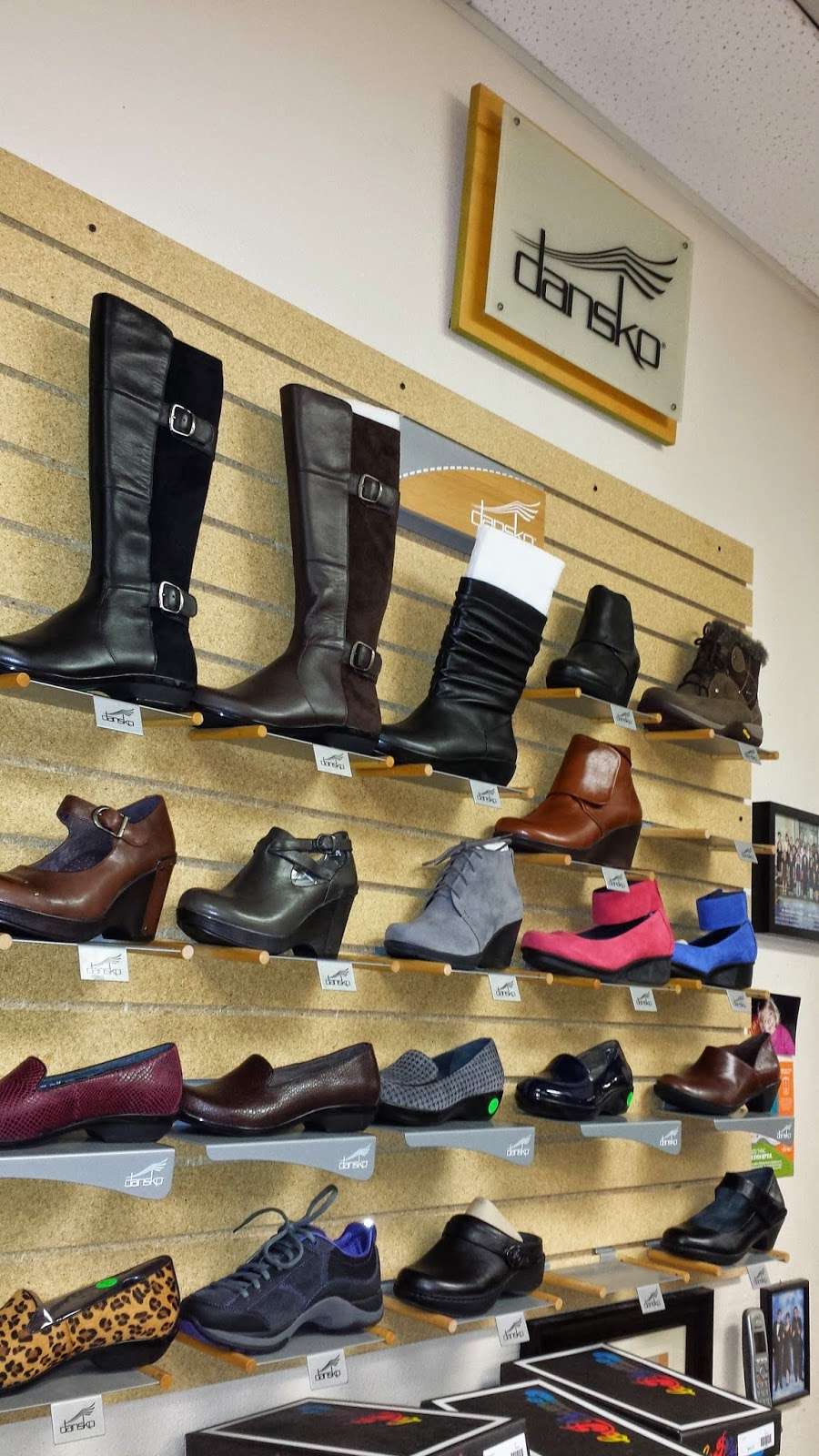 Tenni-Mocs Shoe Store | 6536 E Spring St, Long Beach, CA 90815 | Phone: (562) 429-7777