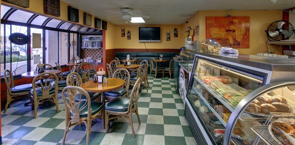 Papananis Deli | 1450 Harbor Island Dr, San Diego, CA 92101, USA | Phone: (619) 297-0273