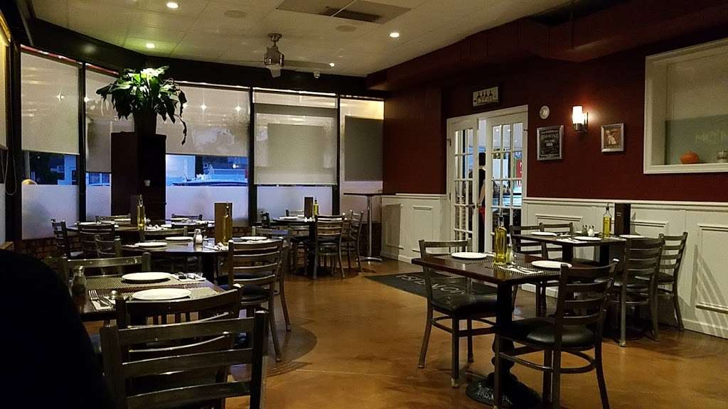 MONELISA Italian Restaurant & Pizzeria | 28 Lido Blvd, Point Lookout, NY 11569, USA | Phone: (516) 432-0000