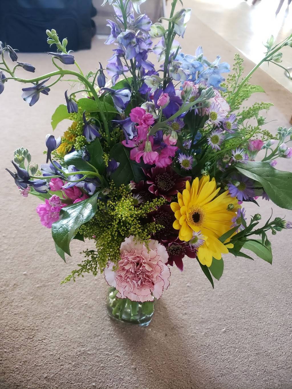 Pattis Petals Florist, Gardens and Gifts | 219 Market St, Denton, MD 21629, USA | Phone: (410) 479-4445