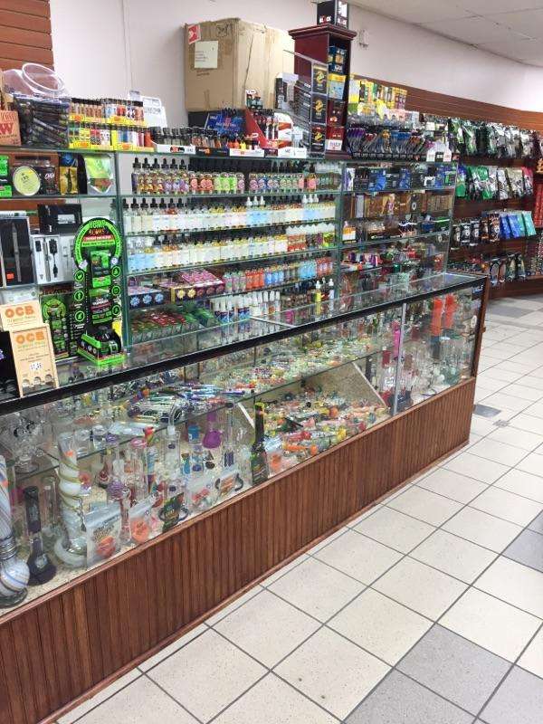 Smokers Choice | 8601 95th St, Hickory Hills, IL 60457, USA | Phone: (708) 252-1930