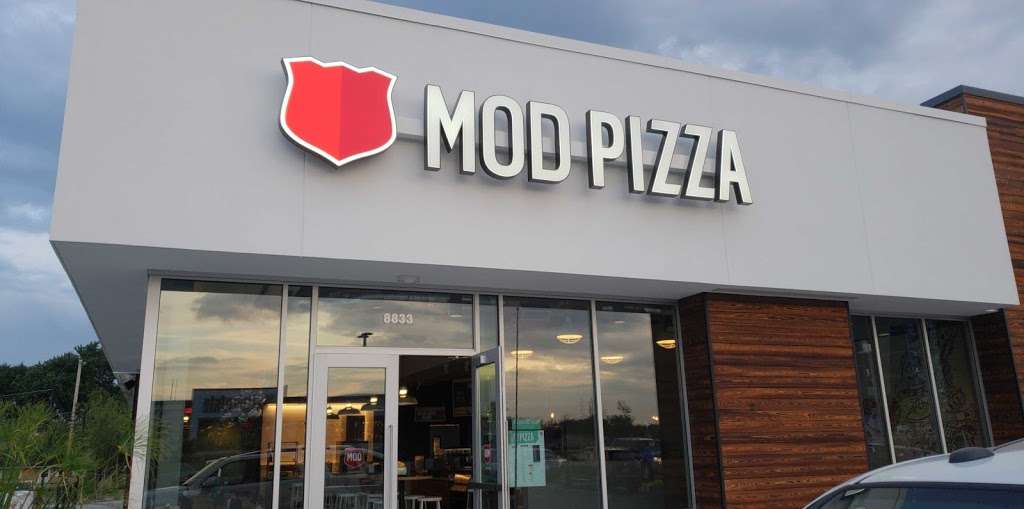 MOD Pizza | 8833 Sura Ln, Greenfield, WI 53228, USA | Phone: (262) 330-0028