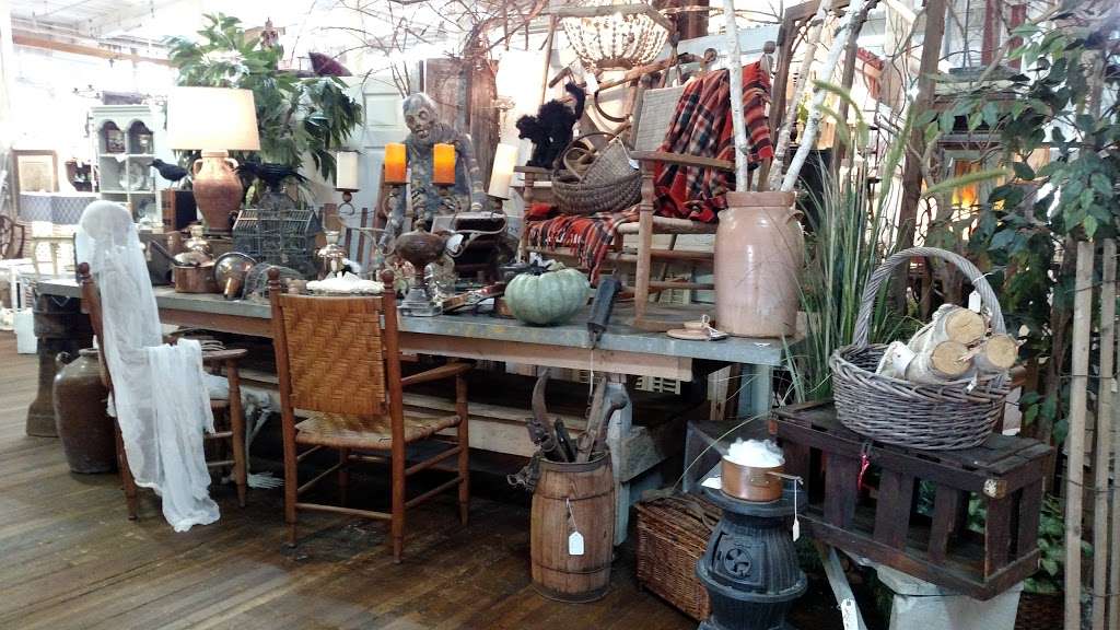 Oak Street Mill Antiques LLC | # 12 19725, 5721, Oak St, Cornelius, NC 28031, USA | Phone: (704) 895-2653