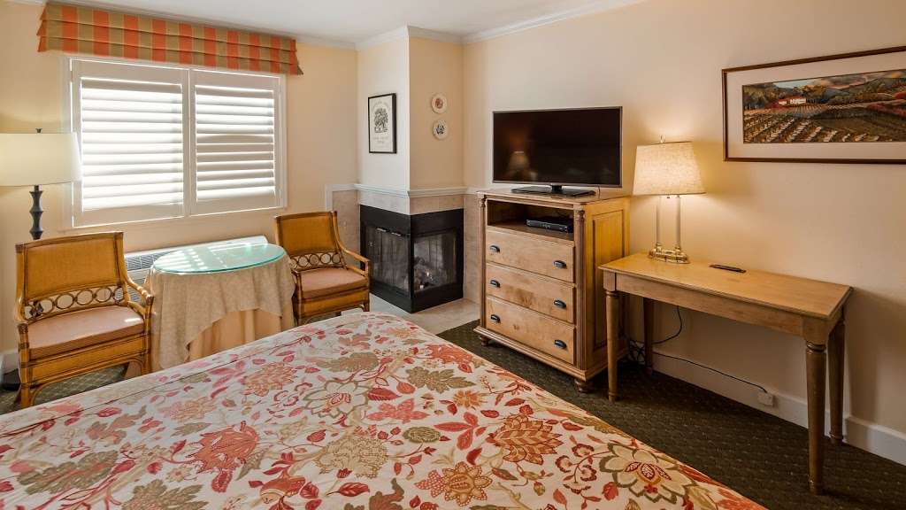 Best Western Plus Elm House Inn | 800 California Blvd, Napa, CA 94559, USA | Phone: (707) 255-1831