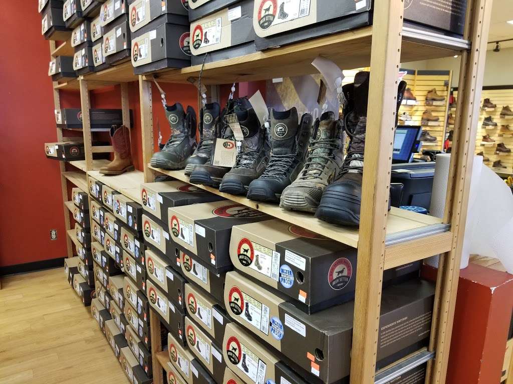Red Wing - shoe store  | Photo 5 of 10 | Address: 935 E Hanna Ave, Indianapolis, IN 46227, USA | Phone: (317) 783-2442