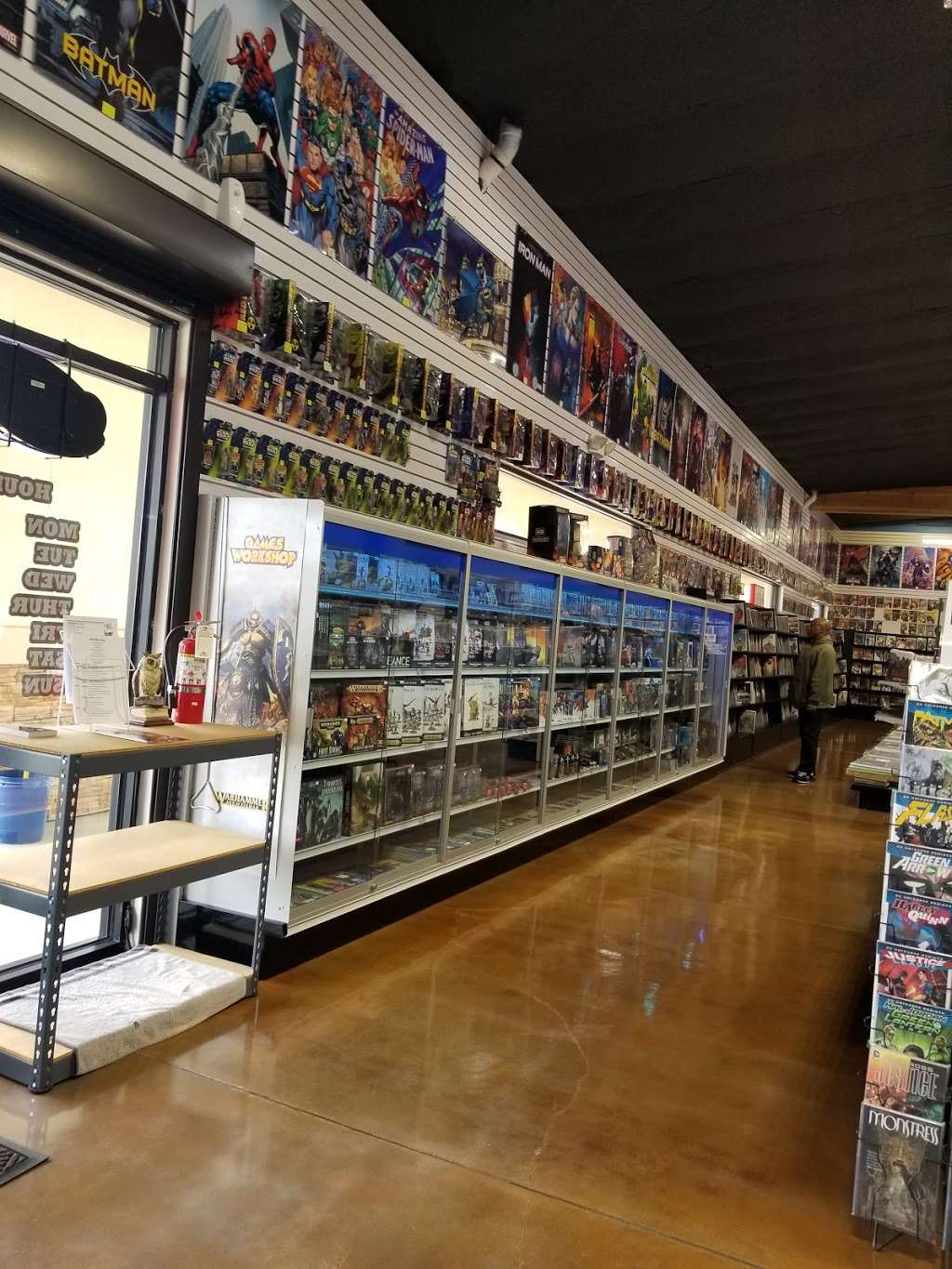 Bases Cards & Comics | 42035 12th St W #106, Lancaster, CA 93534, USA | Phone: (661) 942-1396