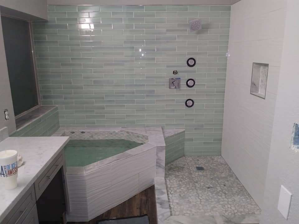 Shower & Bathtub Refinishing | 15109 Bennette Woods Rd, Conroe, TX 77302 | Phone: (832) 527-9647