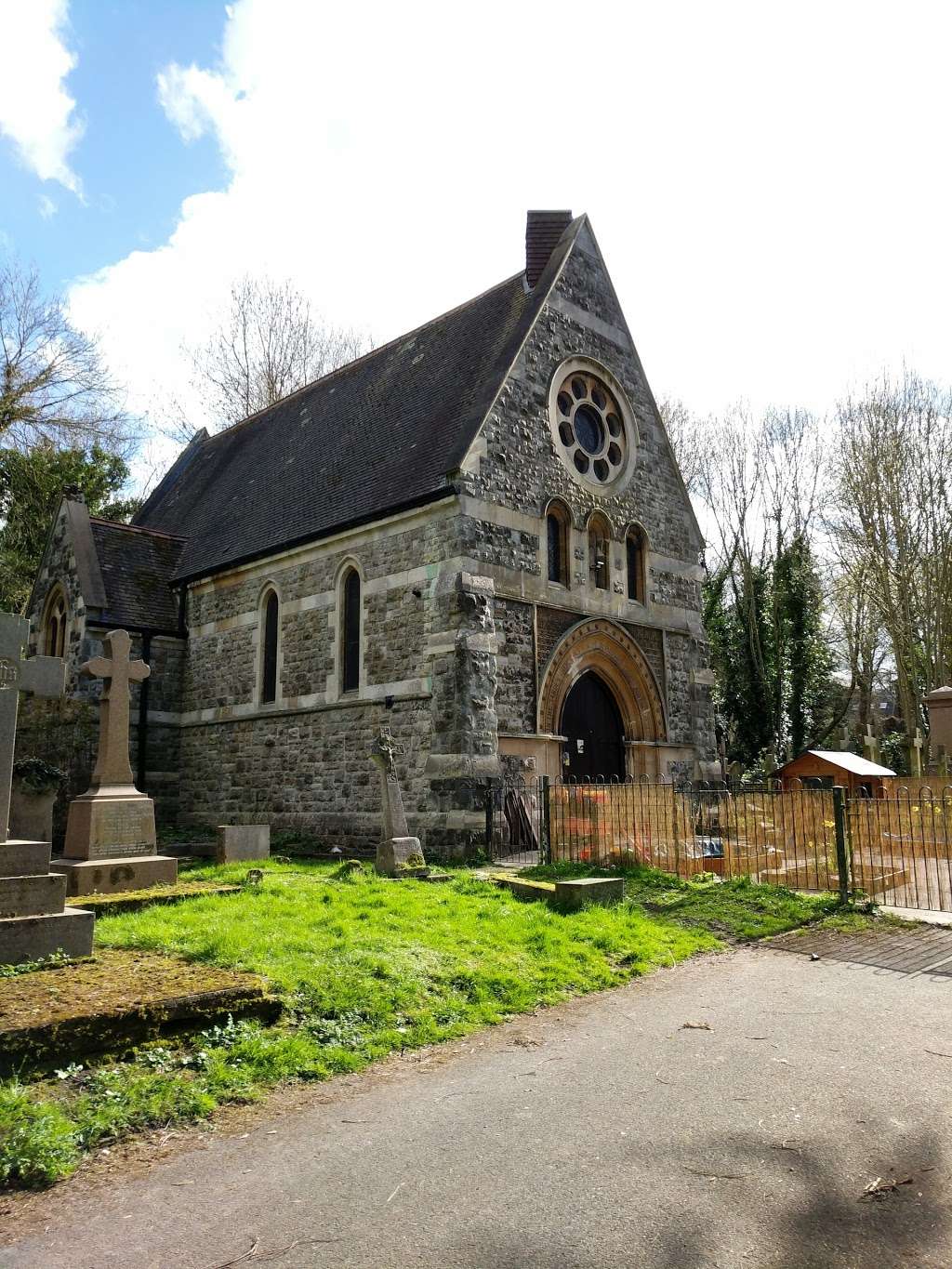 Grove Gardens Chapel (Environment Trust) | Lower Grove Rd, Richmond TW10 6HP, UK | Phone: 020 8891 5455