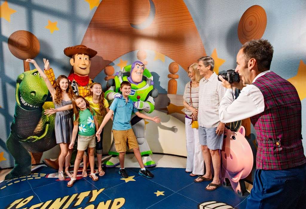 Walt Disney World Private VIP Tour Services | 1375 Buena Vista Dr, Lake Buena Vista, FL 32830, USA | Phone: (407) 560-4033