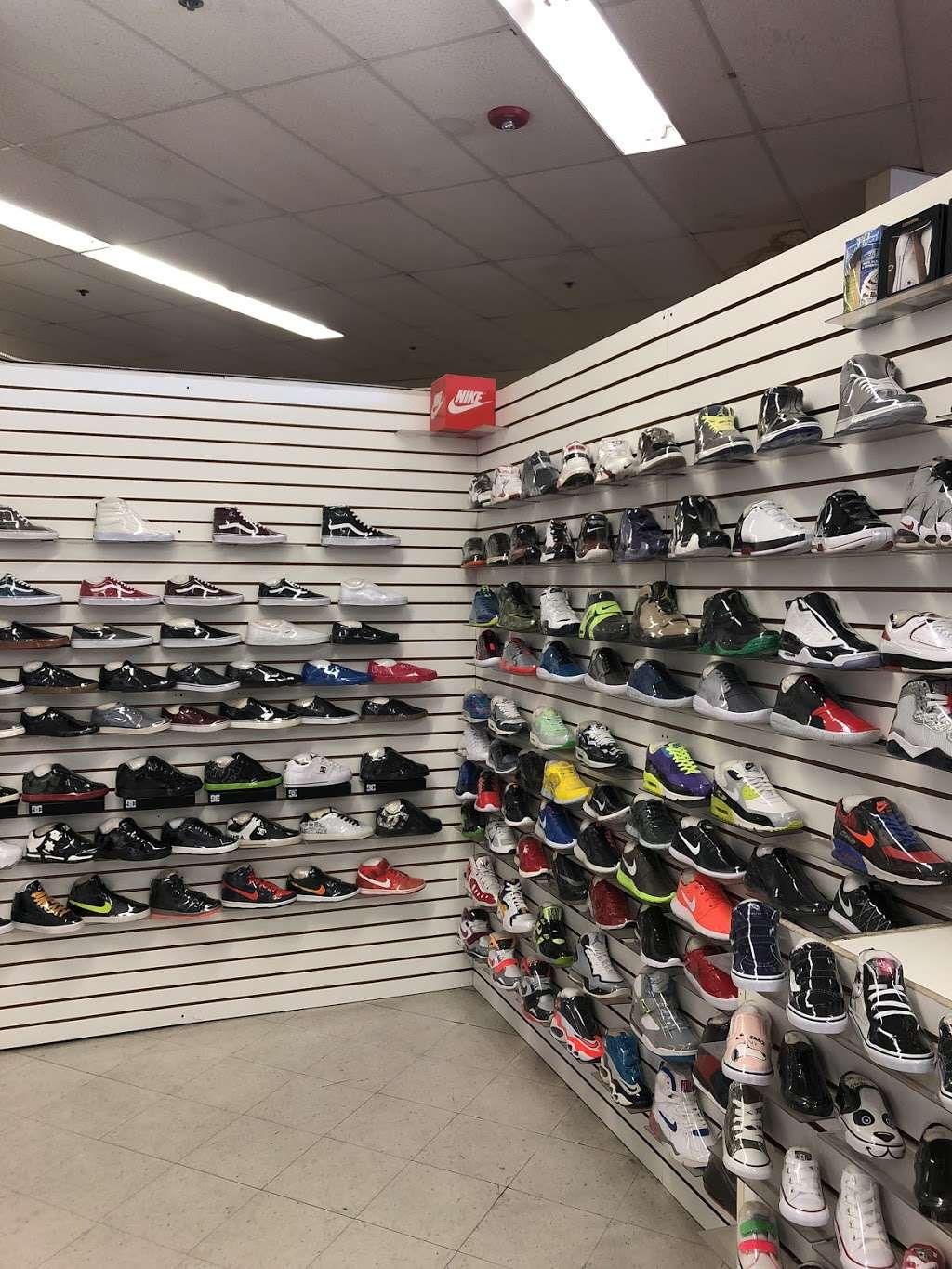 Shoe addict footwear | 14560 Palmdale Rd, Victorville, CA 92392, USA | Phone: (760) 245-6919