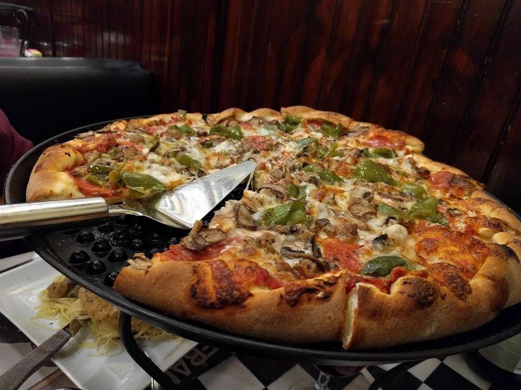 Casa De Pizza | 16161 San Fernando Mission Blvd, Granada Hills, CA 91344, USA | Phone: (818) 366-6311