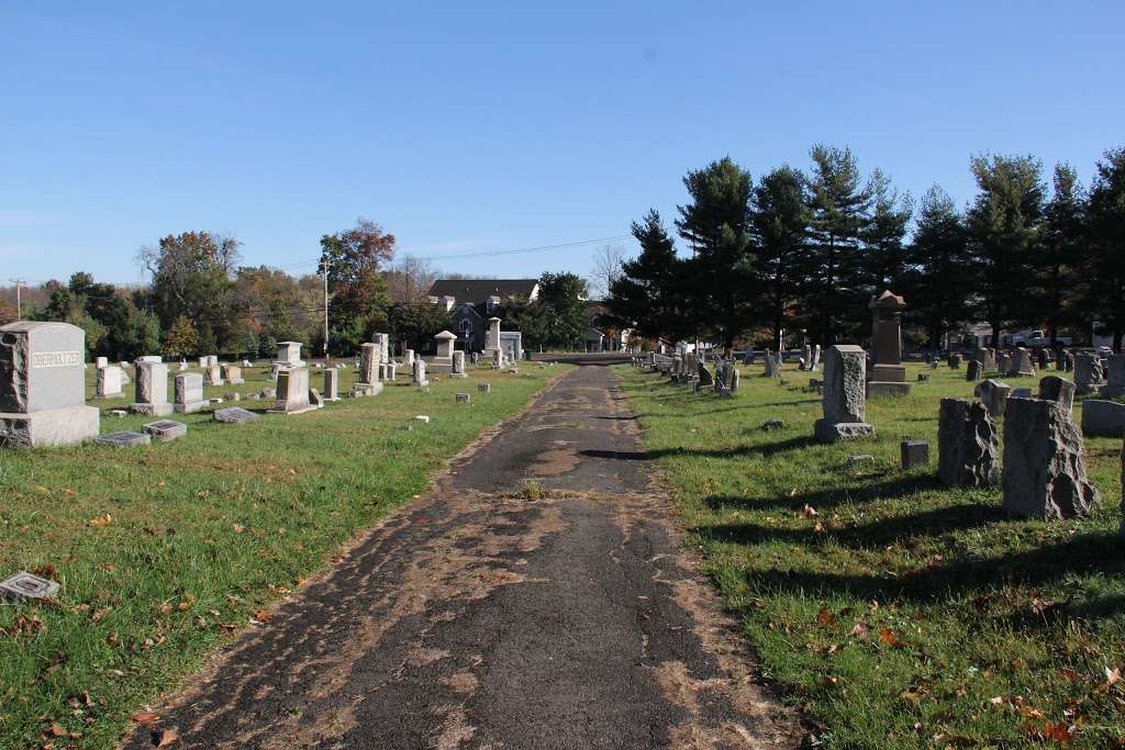 Crossroads Church at Montgomery Cemetery | 510 Bethlehem Pike, Colmar, PA 18915, USA | Phone: (215) 362-0639