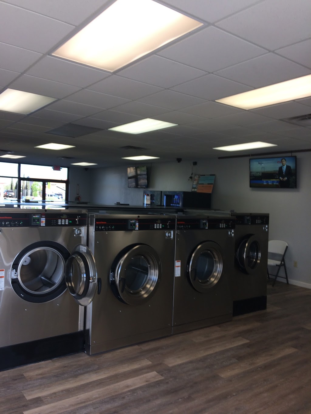 Splash Brothers Laundromat | 488 S Yarbrough Dr D, El Paso, TX 79915, USA | Phone: (915) 242-3623