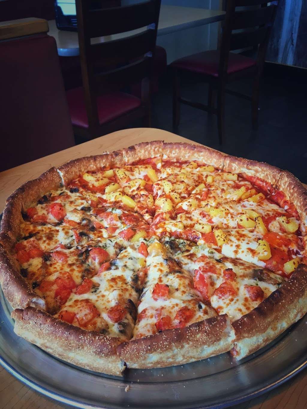 Chicagos Pizza With A Twist | 11767 South St, Artesia, CA 90701, USA | Phone: (562) 402-0707