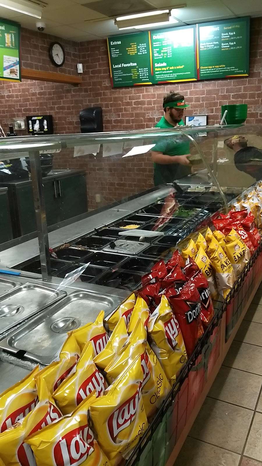 Subway | 207 W 8th St, Fairmount, IN 46928 | Phone: (765) 948-3999