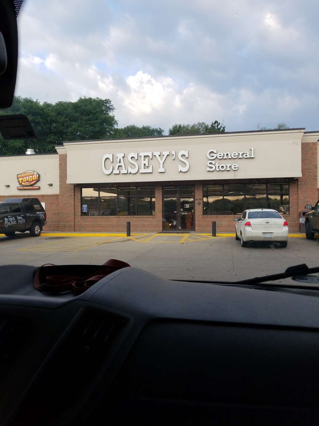 Caseys General Store | 2100 S 4th St, Leavenworth, KS 66048, USA | Phone: (913) 651-1300