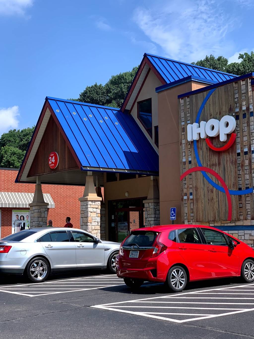 IHOP | 4656 Browns Hill Rd, Pittsburgh, PA 15217 | Phone: (412) 586-5981