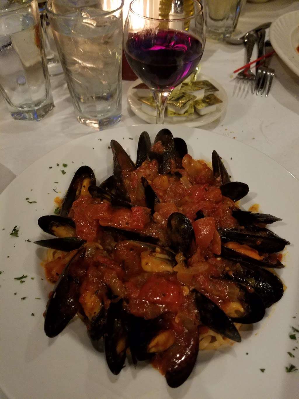 Giacomos Ristorante Italiano | 740 N Wolf Rd, Des Plaines, IL 60016, USA | Phone: (847) 390-7330