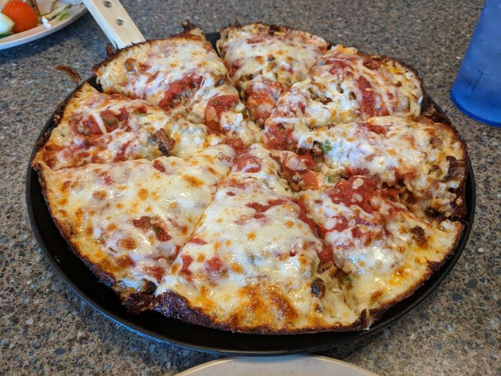 Chicagos Pizza | 6321 Crawfordsville Rd, Speedway, IN 46224 | Phone: (317) 757-2787