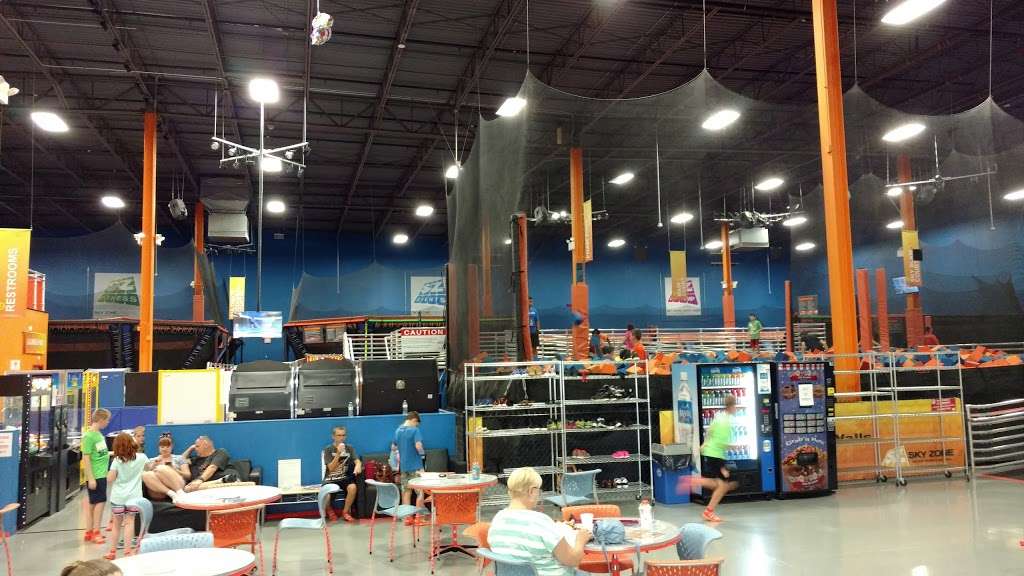 Sky Zone Trampoline Park | 1701 Hempstead Rd #102, Lancaster, PA 17601 | Phone: (717) 208-8922