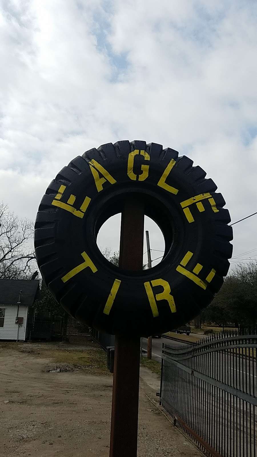 Eagle Tire & Auto | 1010 E Crosstimbers St, Houston, TX 77022, USA | Phone: (713) 699-8473