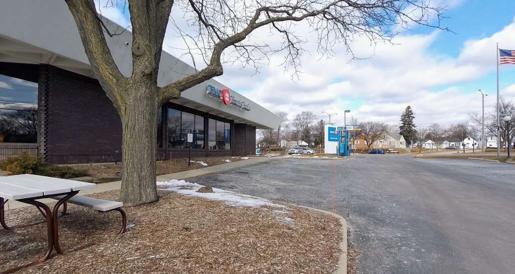 BMO Harris Bank | 6645 W Oklahoma Ave, Milwaukee, WI 53219, USA | Phone: (414) 327-7900