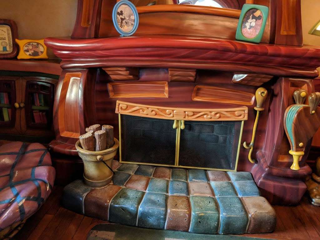 Mickeys House and Meet Mickey | 1313 Disneyland Dr, Anaheim, CA 92802, USA | Phone: (714) 781-4565