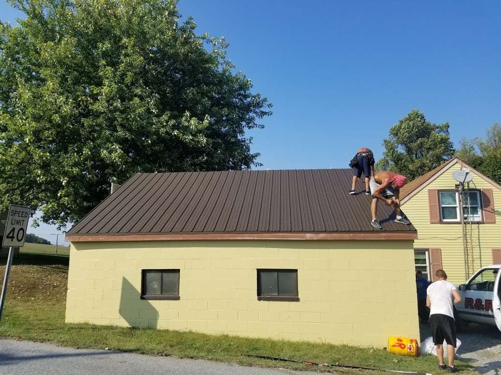 R & R Roofing | 111 Walnut Dale Rd, Shippensburg, PA 17257, USA | Phone: (717) 532-2053