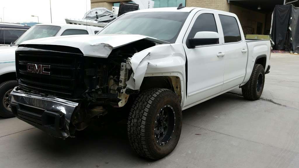 KG Auto Body | 6620 W Orangewood Ave, AZ-101 Loop, Glendale, AZ 85301, USA | Phone: (623) 340-7738