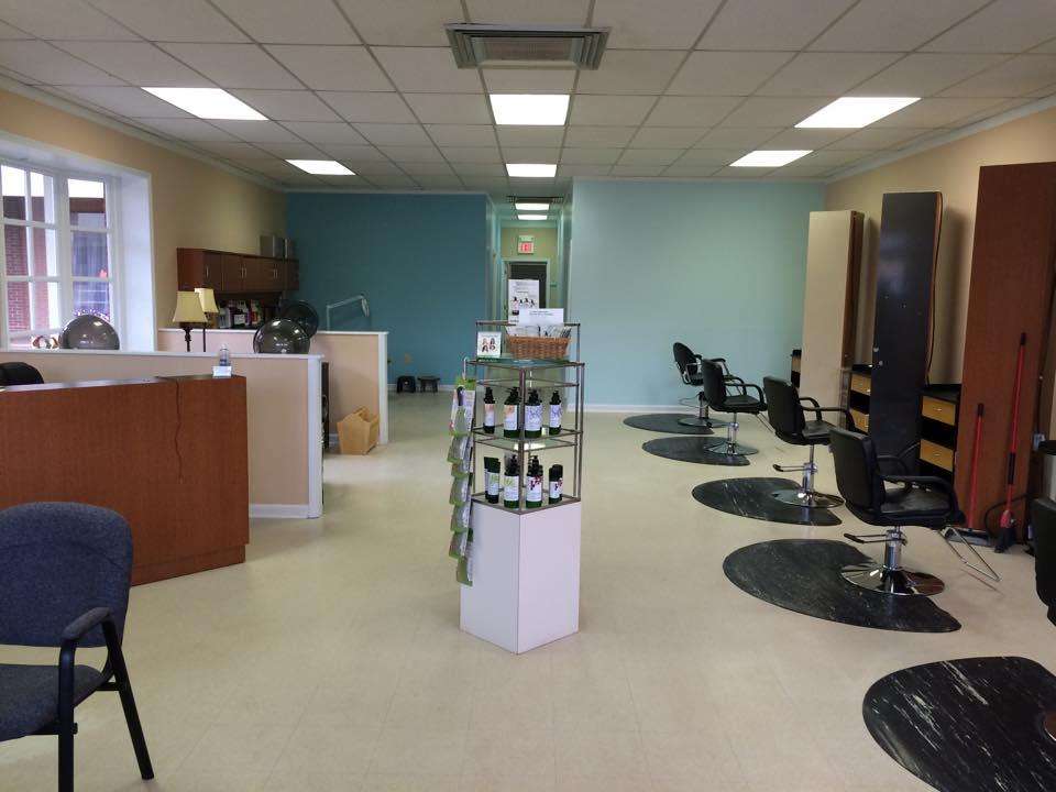 Waves Salon & Spa | 221 Southgate Shopping Center, Culpeper, VA 22701, USA | Phone: (540) 825-4347