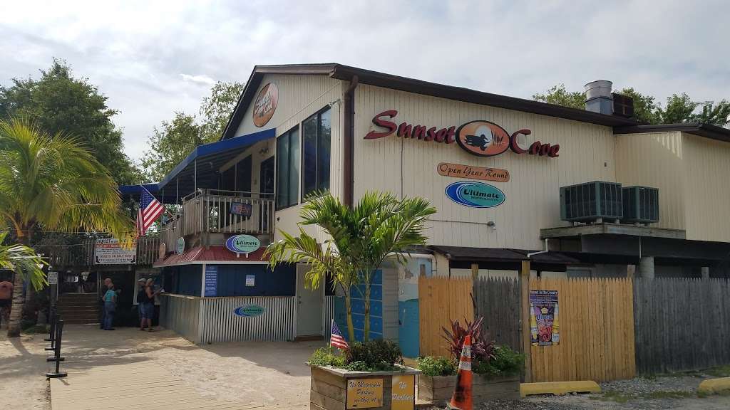 Sunset Cove @ Maryland Marina Waterfront Dining | 3408 Red Rose Farm Road, Bowleys Quartes, Baltimore, MD 21220, USA | Phone: (410) 630-2031
