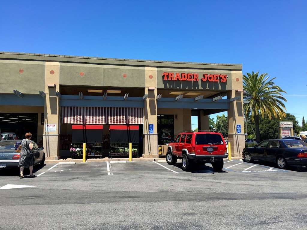 Trader Joes | 2310 Homestead Rd, Los Altos, CA 94024, USA | Phone: (408) 245-1917