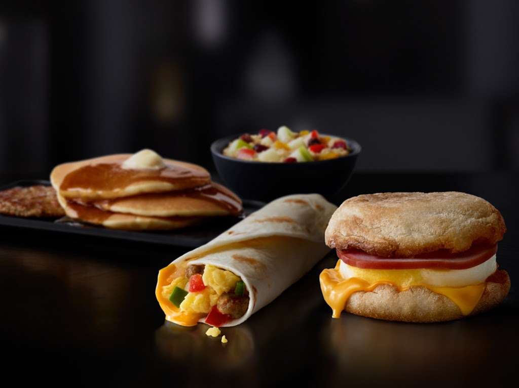 McDonalds | 5 W South St, Mooresville, IN 46158, USA | Phone: (317) 831-6300