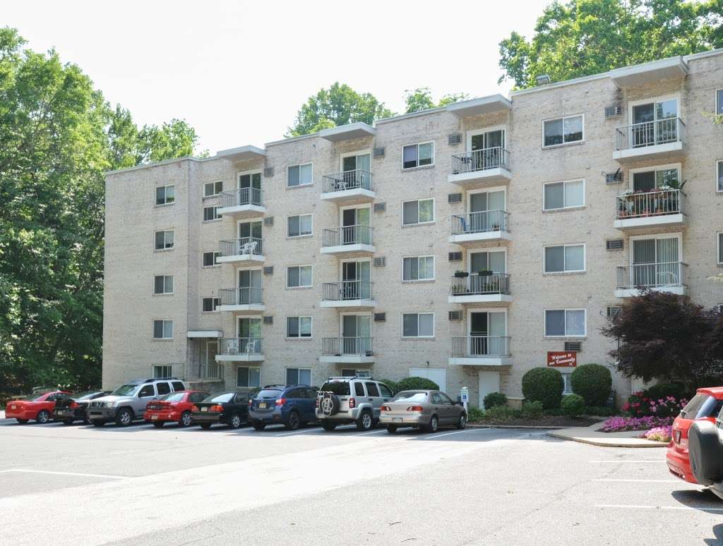 Gayley Park Apartments | 30 E Jefferson St, Media, PA 19063 | Phone: (610) 565-4226